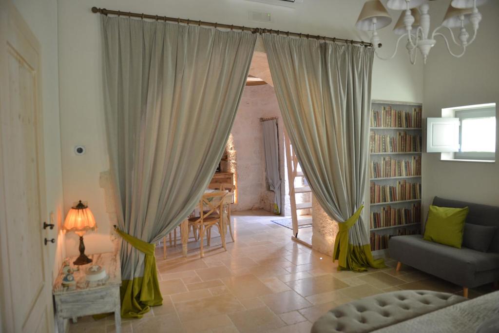 A seating area at Dimore Barsento