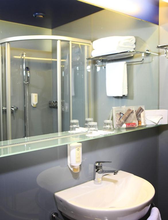 Hotel Montana Zürich - Resim 24