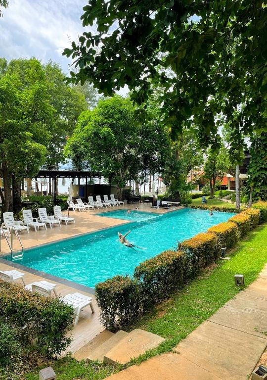 Bazén v ubytování Samed Hideaway Resort nebo v jeho okolí