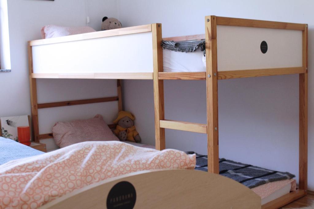 Voodi või voodid majutusasutuse Panorama Glamping Visole toas