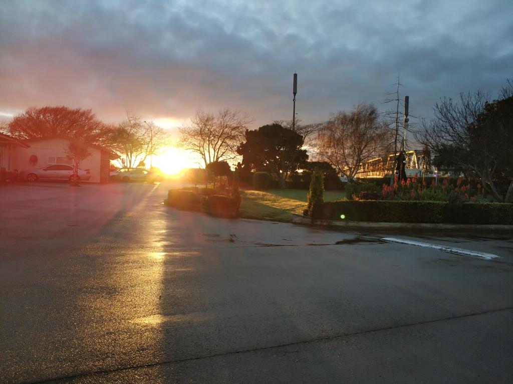 Astral Motel - Resim 12