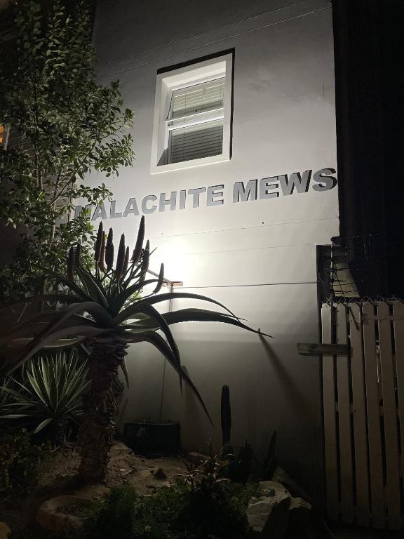 Malachite Mews - Centrally Located Cosy Apartment In Knysna - Image 9