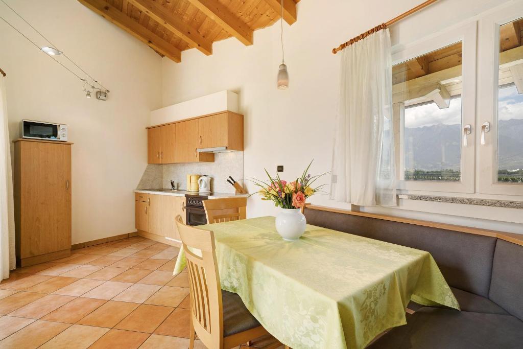 Kuchyňa alebo kuchynka v ubytovaní Weinsepphof Ferienwohnung 7