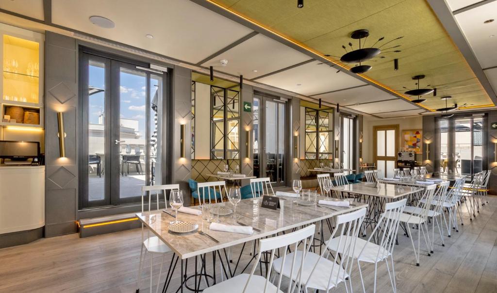 Pestana CR7 Gran Vía Madrid - Resim 32