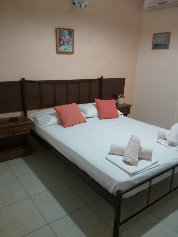 Postel nebo postele na pokoji v ubytování Agnes Rooms
