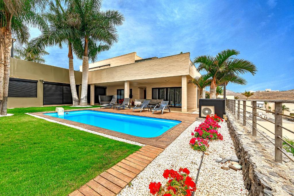 Bazén v ubytování Villa 23 Caldera Del Rey near Siam Park nebo v jeho okolí