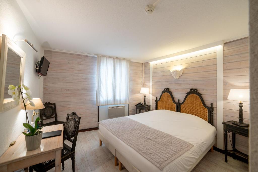Logis - Hotel De La Mairie - غرفة مزدوجة أو توأم