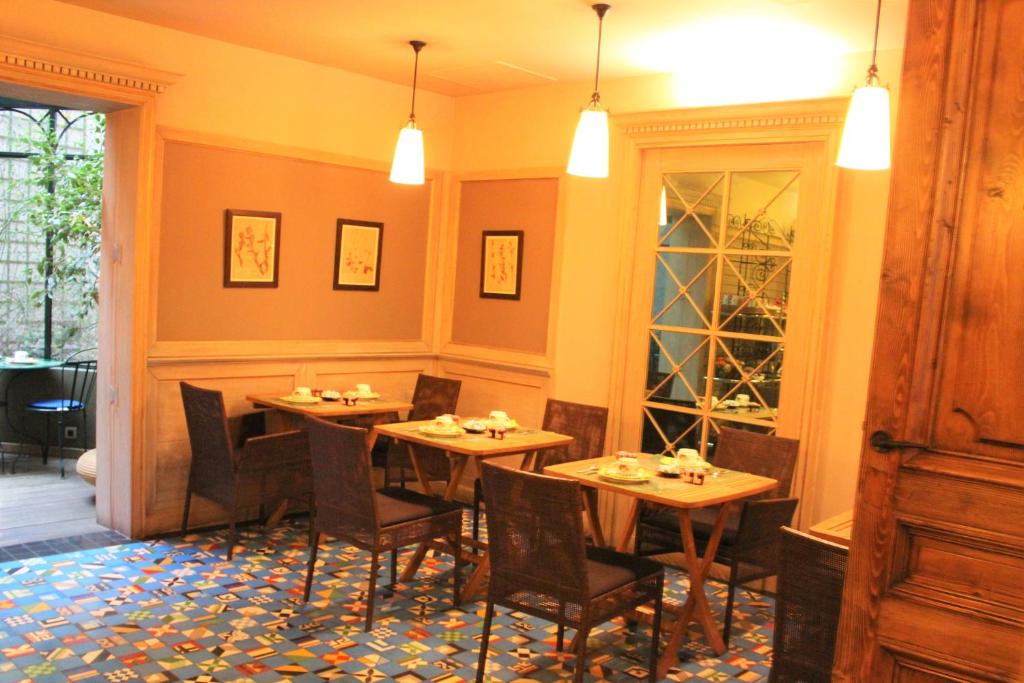 Hôtel Relais Monceau - Resim 19