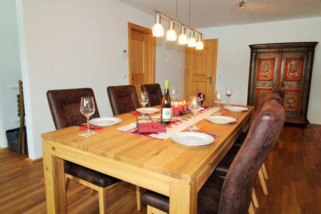 A seating area at Apartment Jochberg by Apartment Managers