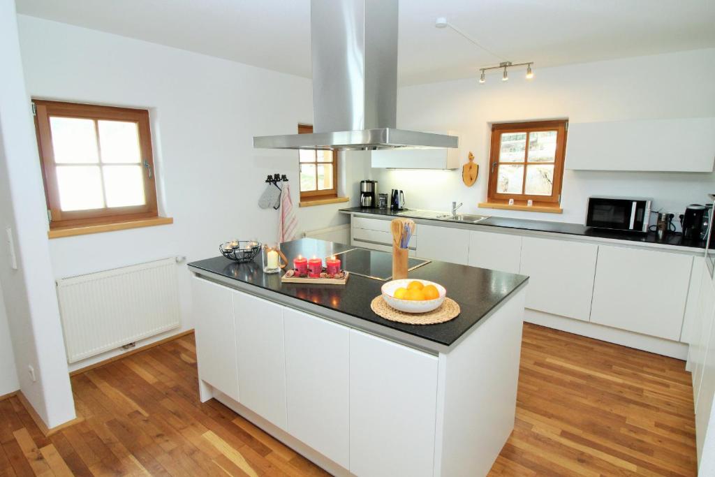 A kitchen or kitchenette at Apartment Jochberg by Apartment Managers