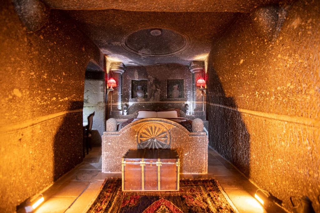 Antique Terrace Cave Suites - 18