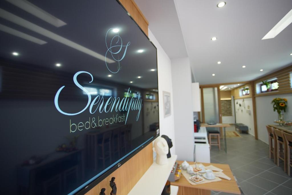 Certifikát, hodnocení, plakát nebo jiný dokument vystavený v ubytování Serendipity B&B