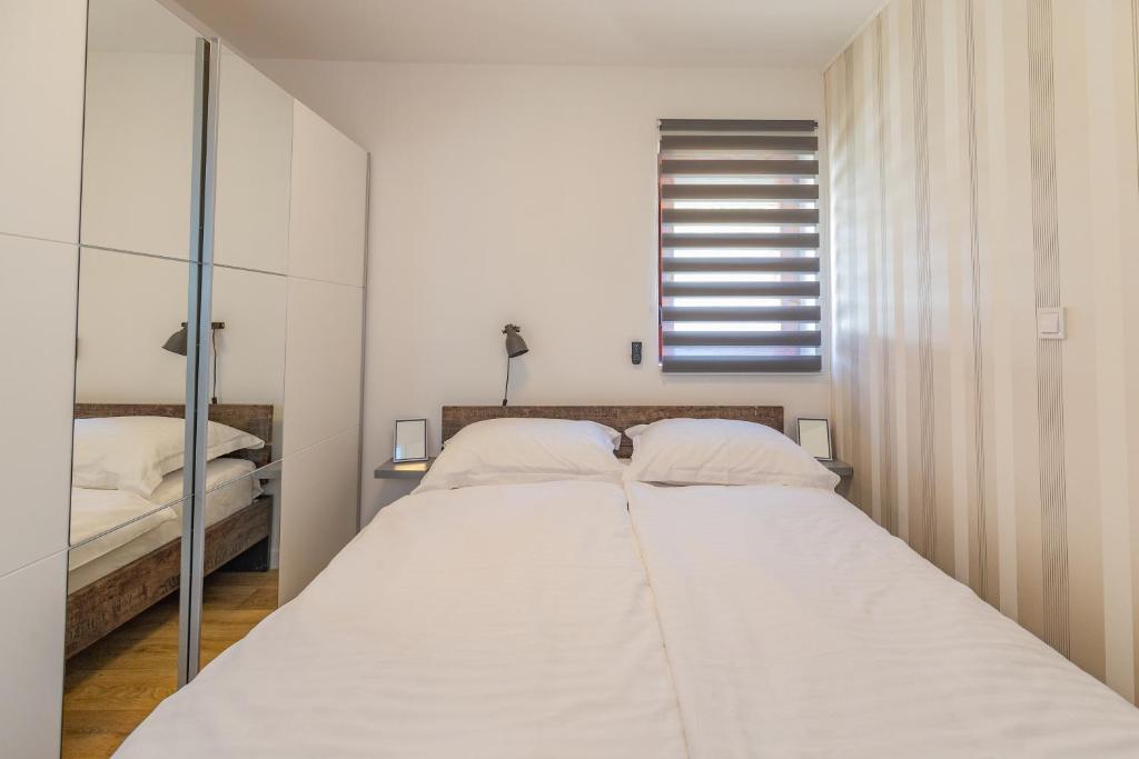 Posteľ alebo postele v izbe v ubytovaní Villa Family and Friends private heated pool with jacuzzi