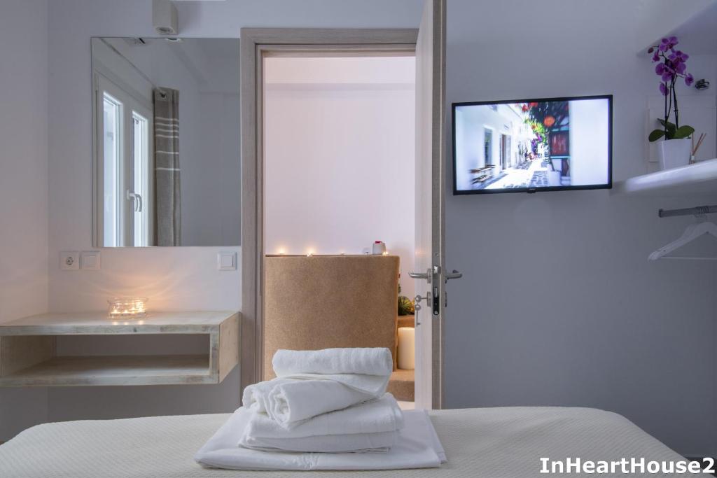 Posteľ alebo postele v izbe v ubytovaní In Heart House - Naousa, Paros