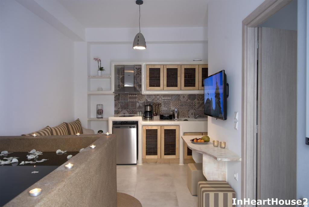 Kuchyňa alebo kuchynka v ubytovaní In Heart House - Naousa, Paros