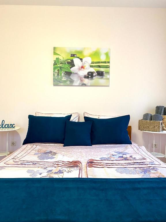 Marina Apartment A, St. St. Constantine and Helena (updated prices 2024)