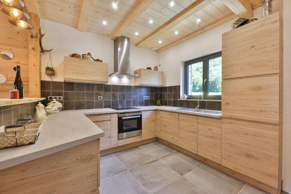 Kuchyň nebo kuchyňský kout v ubytování Chalet Rothenbach