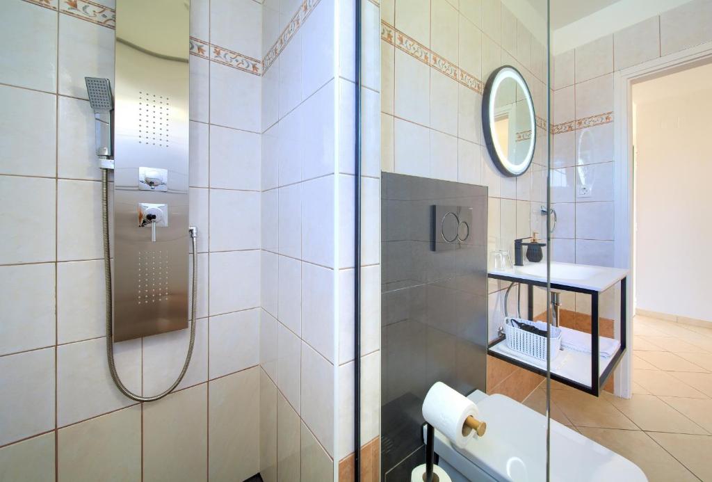 Łazienka w obiekcie Apartments Adria Danka