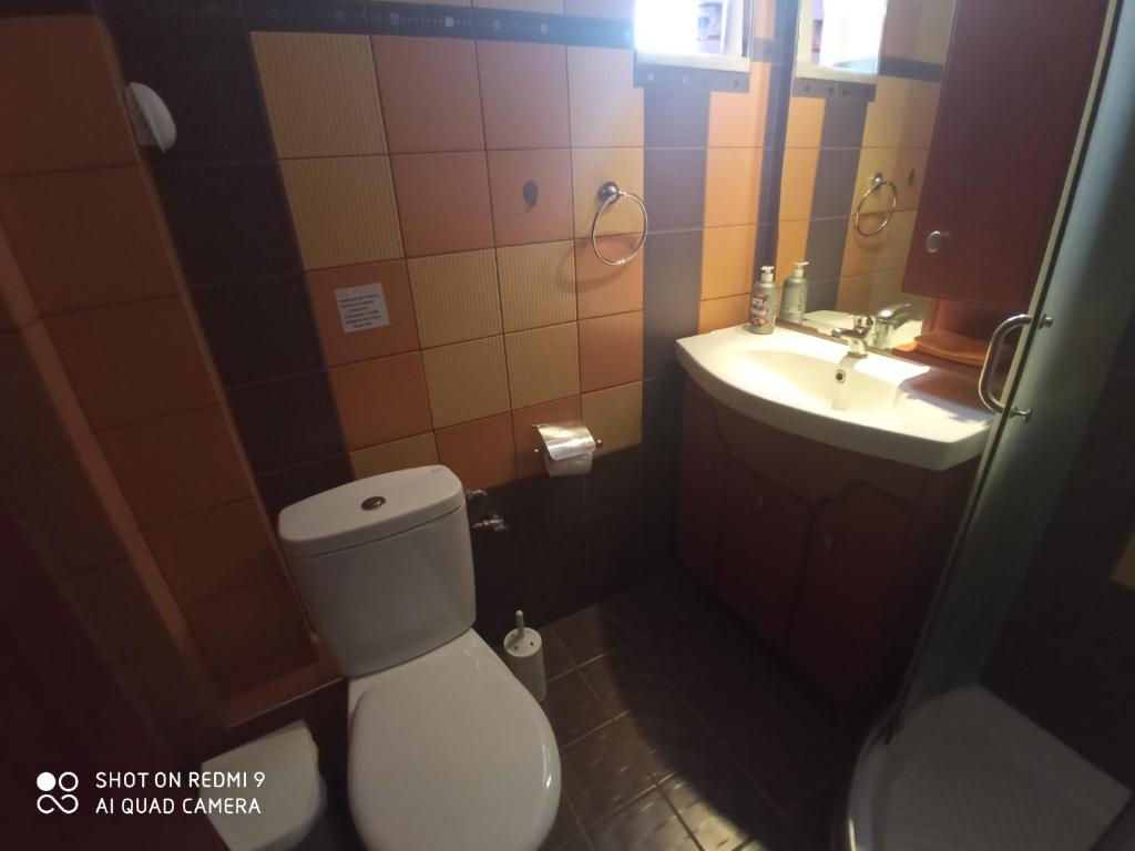 Kúpeľňa v ubytovaní Apostolia Lux Apartments