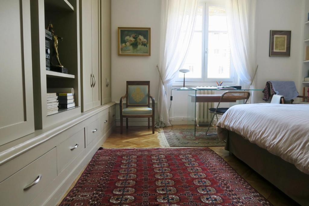 Un ou plusieurs lits dans un hébergement de l'établissement LE 50 luxury apartment