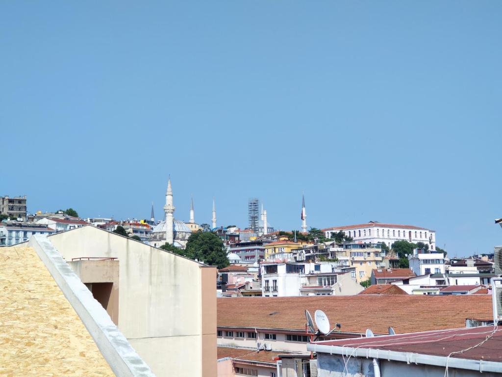 Nespecifikovaný výhled na destinaci Istanbul nebo výhled na město při pohledu z hotelu