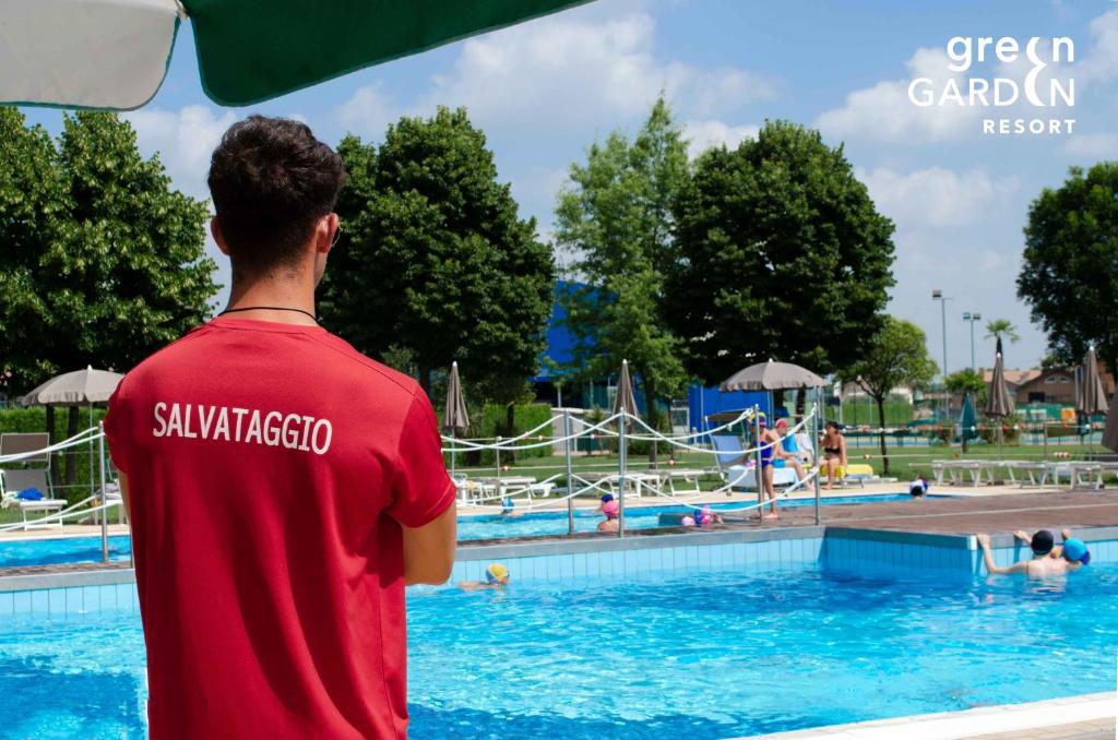 Bazén v ubytování GREEN GARDEN Resort - Smart Hotel nebo v jeho okolí