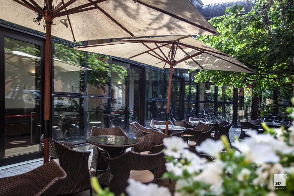 A restaurant or other place to eat at Palazzo Galletti Abbiosi