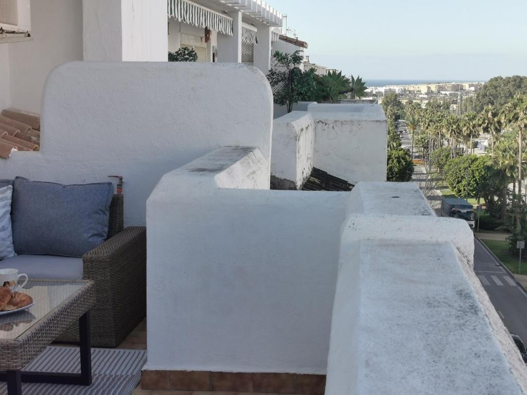 Cozy apartment Nueva Andalucia 6 min. Puerto Banús, Marbella ...