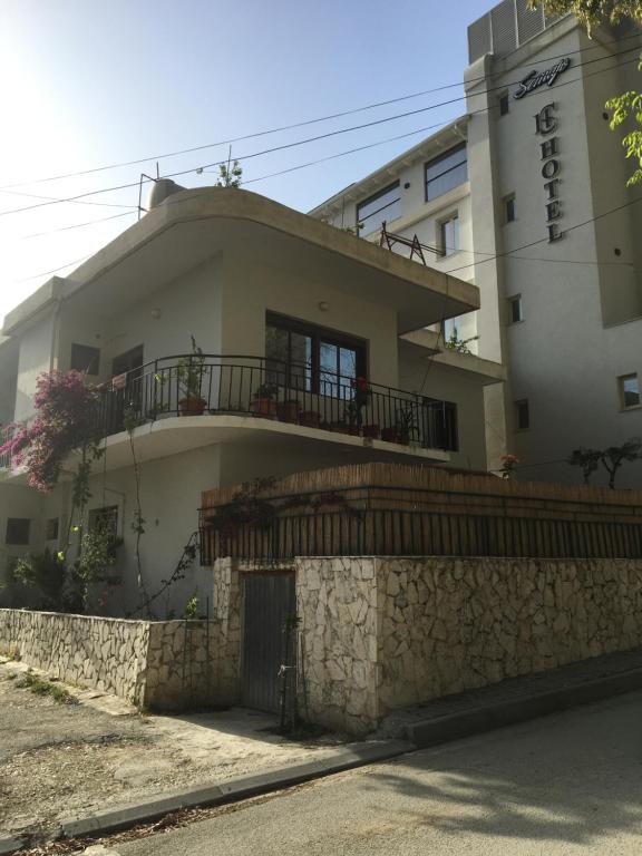 Private Apartment at Guest House Hektor & Aferdita