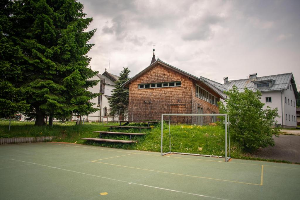 Tenis a/nebo squash v ubytování Stará Celnice Kvilda nebo okolí