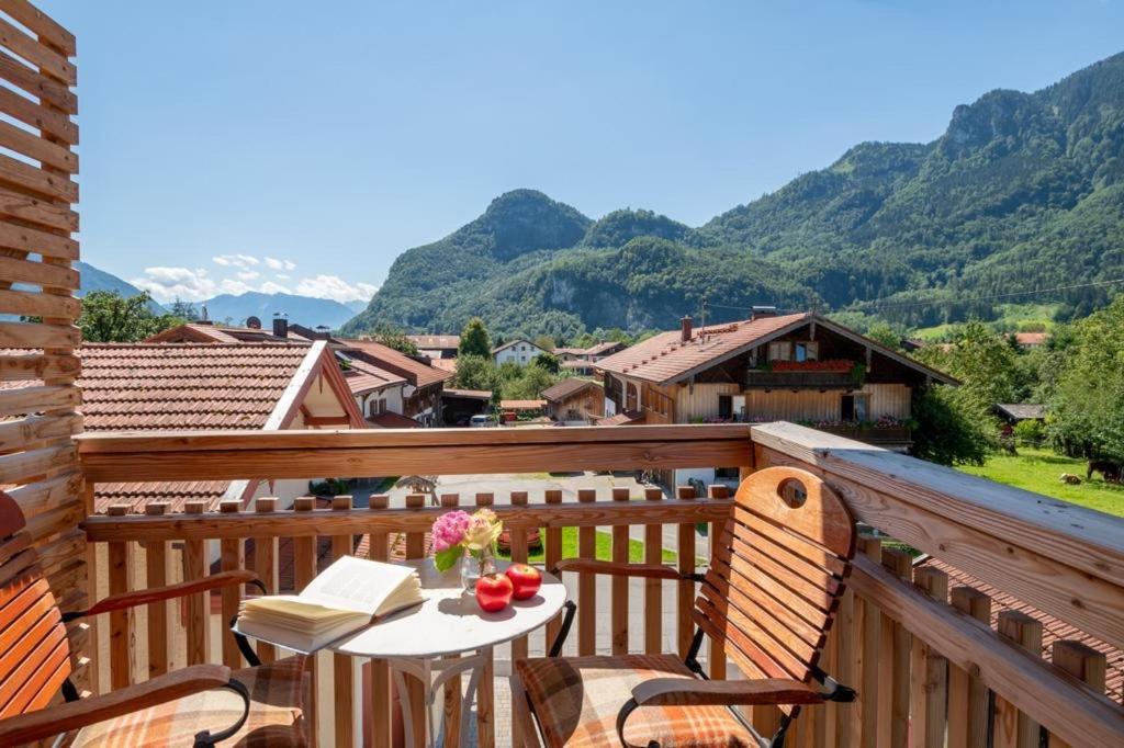 Nespecifikovaný výhled na hory nebo výhled na hory při pohledu z hotelu