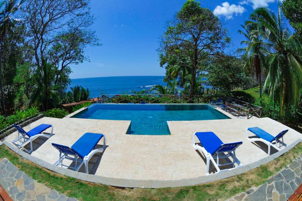Bazén v ubytování Hotel Santa Catalina Panamá nebo v jeho okolí