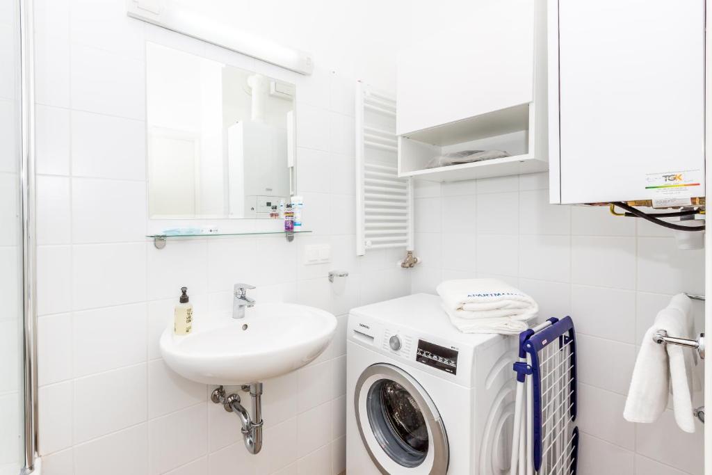 Simtown Suite Apartments - 19