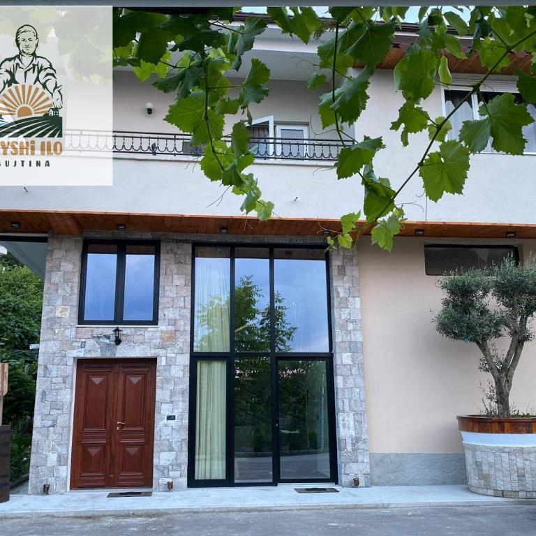 Exteriér nebo vchod ubytování Bujtina Gjyshi Ilo
