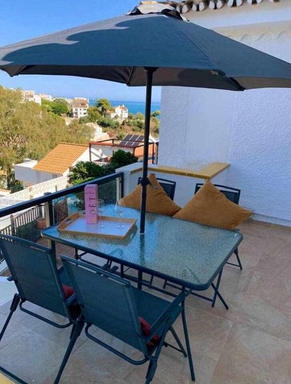Balkón alebo terasa v ubytovaní Apartamento 2 en chalet con vista abierta al mar