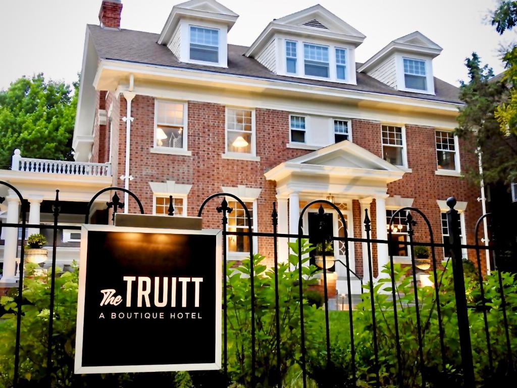 The Truitt photo