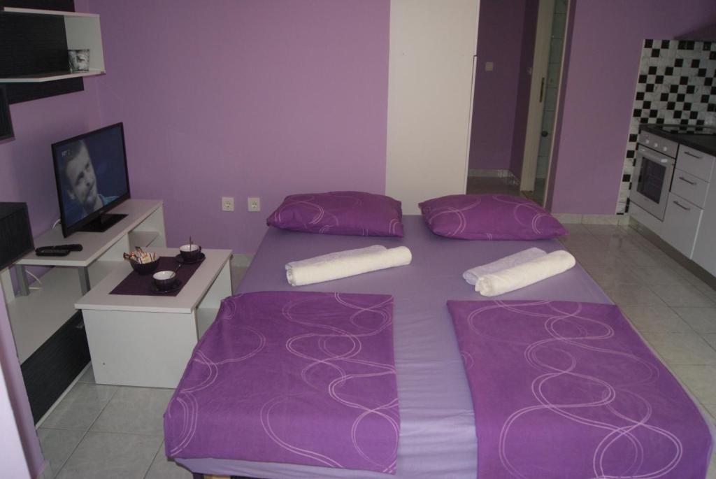 Posteľ alebo postele v izbe v ubytovaní Apartments Marta - Zadar - near the sea