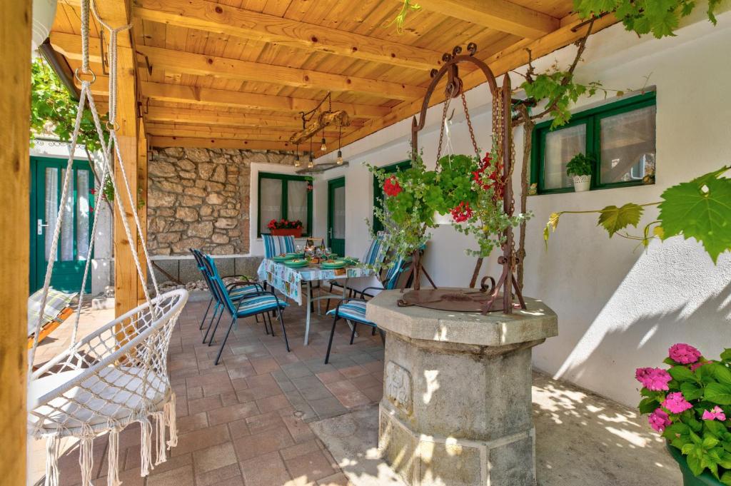 Patio alebo iná vonkajšia časť ubytovania VILLA ANDELIKA