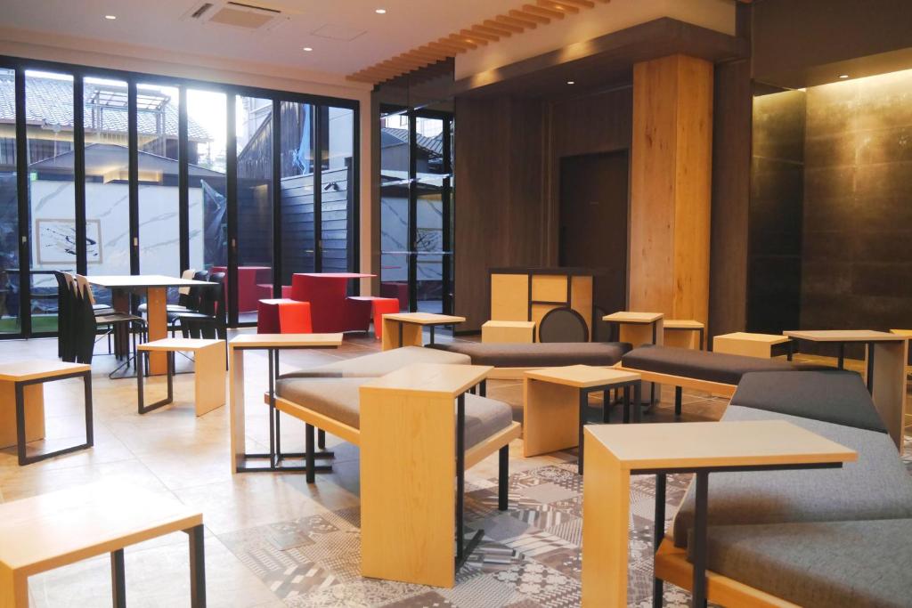 Posezení v ubytování Travelodge Kyoto Shijo Omiya