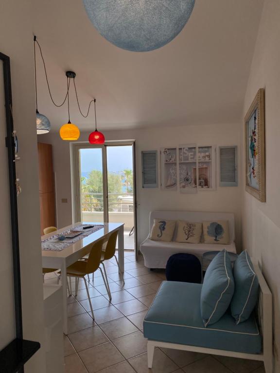 Posedenie v ubytovaní Casa vacanze La Balena2