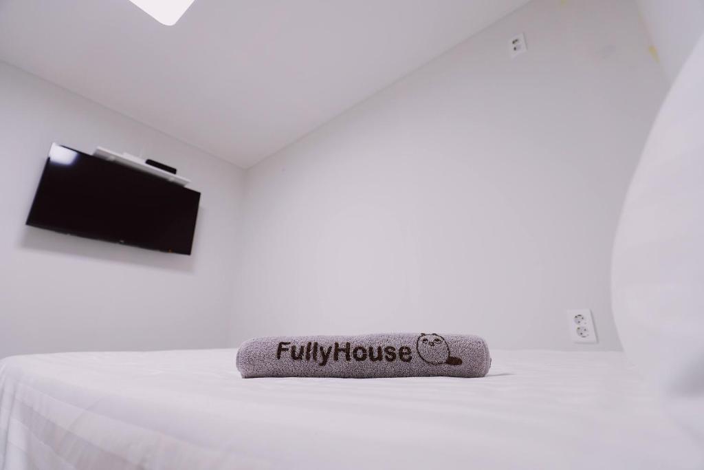 TV a/nebo společenská místnost v ubytování Fully Mini Hotel