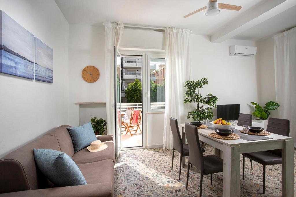 Posedenie v ubytovaní Appartamenti Villa Miramare
