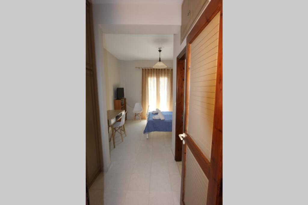 Posteľ alebo postele v izbe v ubytovaní COZY APARTMENT IN THE HEART OF THE TOWN