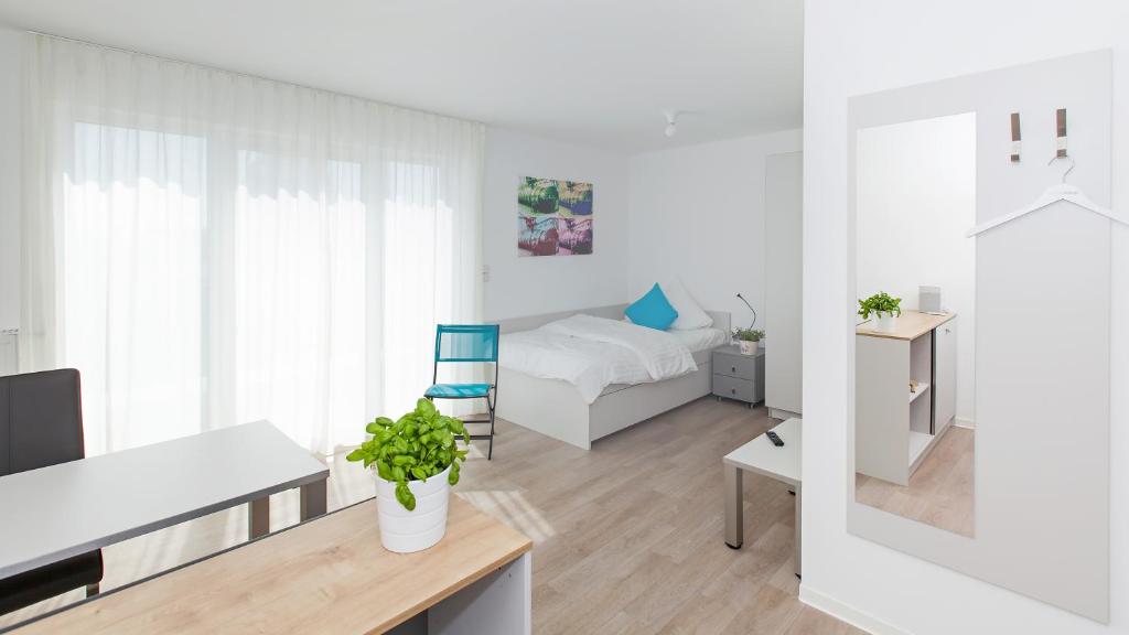 Spreepolis Boardinghaus - Studio With Terrace