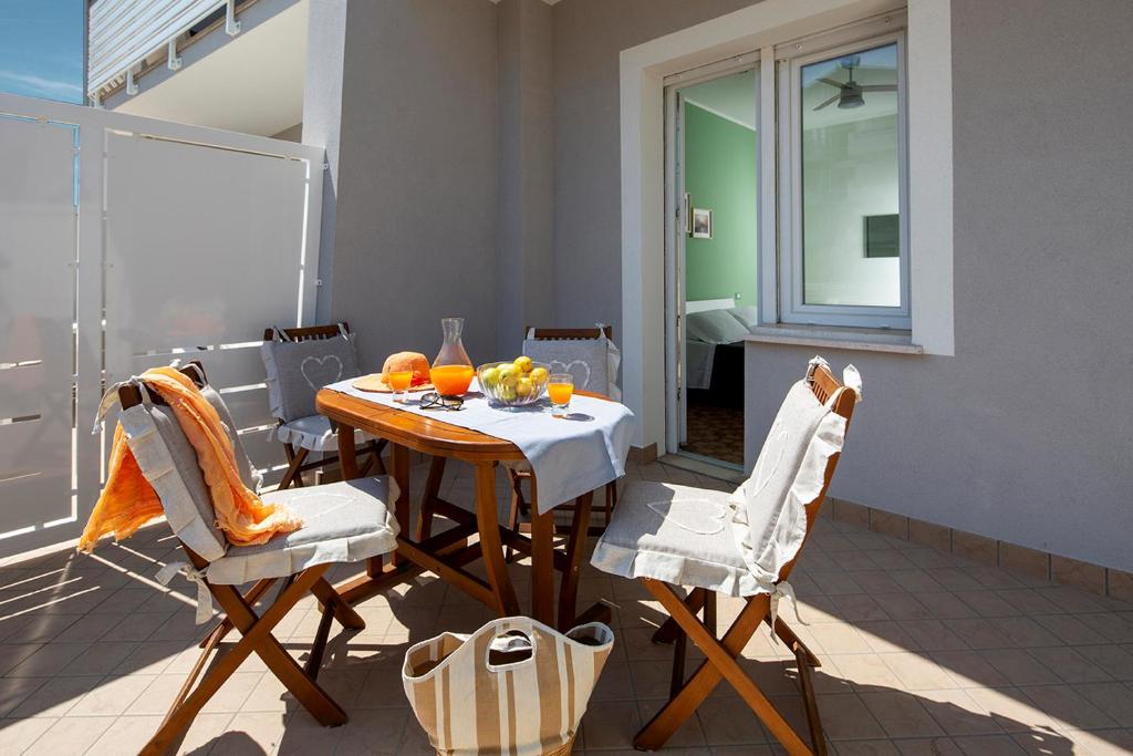 Jedlo v apartmáne alebo blízkom okolí