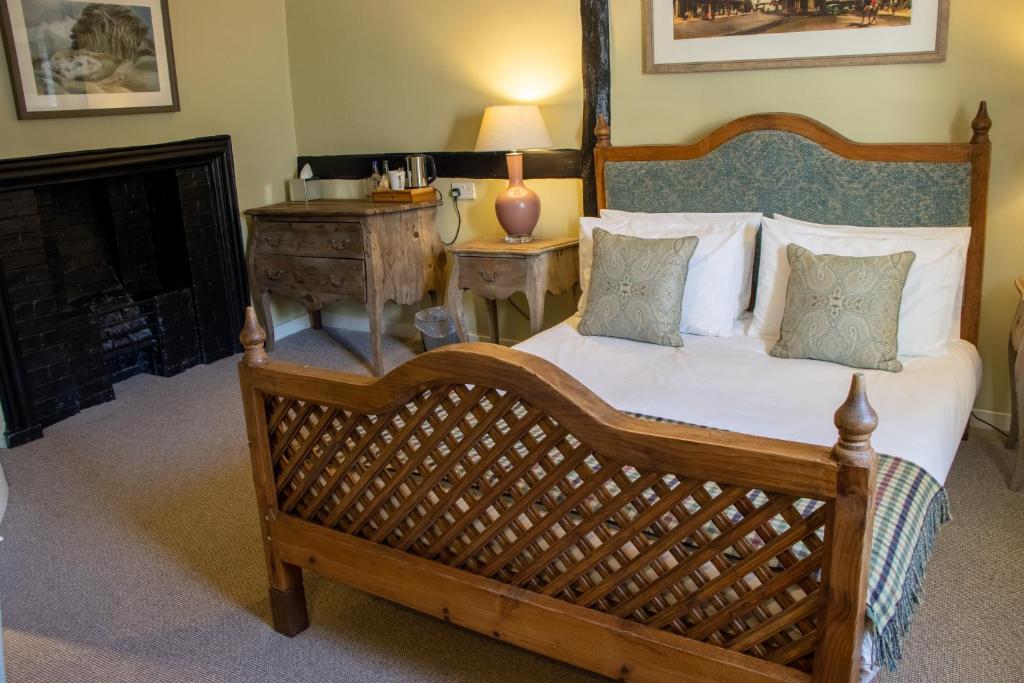 The Green Dragon - Deluxe King Room