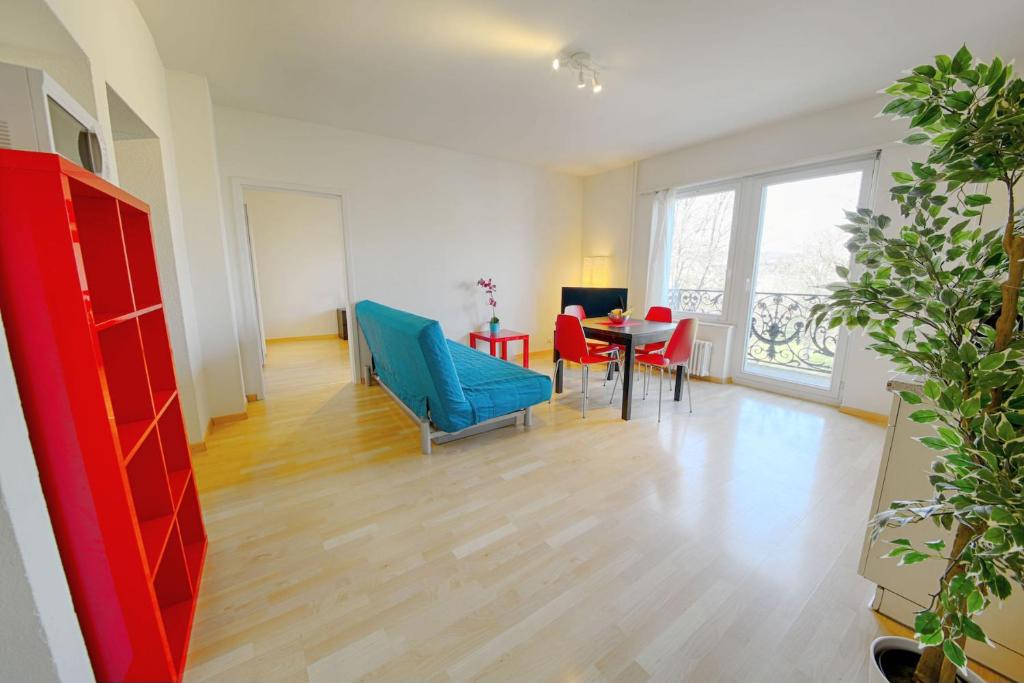 HITrental Stauffacher Apartments - Two Bedroom Apartment With Balcony A