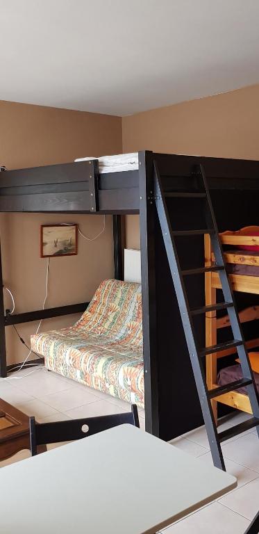 Postel nebo postele na pokoji v ubytování Soldeu Paradis Tarter Baix