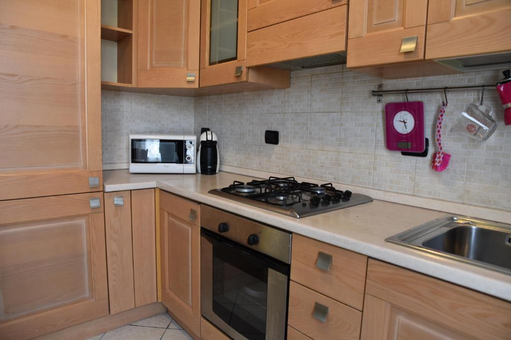 Kuchyň nebo kuchyňský kout v ubytování Rho Fiera Flat