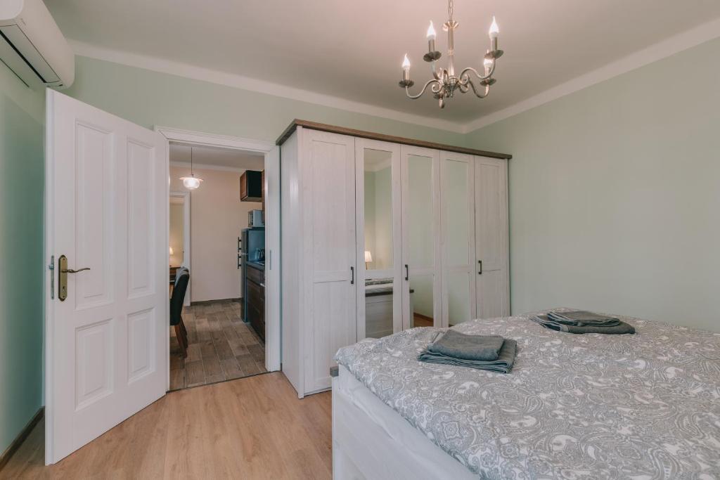 Łóżko lub łóżka w pokoju w obiekcie Bringa Villa
